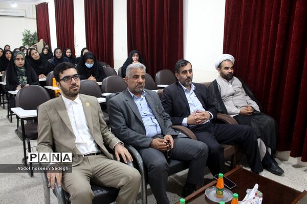 کارگاه توان افزایی آموزش دهندگان سوادآموزی استان بوشهر