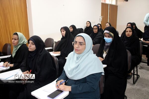 کارگاه توان افزایی آموزش دهندگان سوادآموزی استان بوشهر