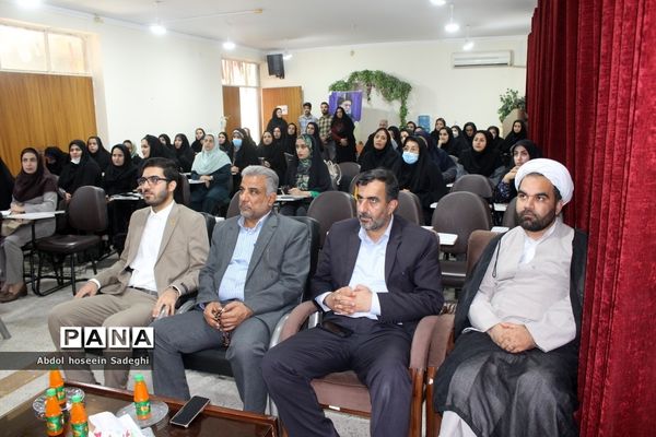 کارگاه توان افزایی آموزش دهندگان سوادآموزی استان بوشهر