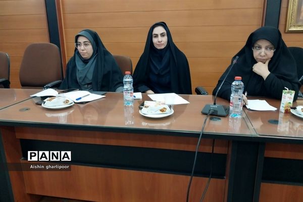 برگزاری جلسه ستاد اوقات فراغت استان فارس و آغاز فعالیت پایگاه‌های تابستانه