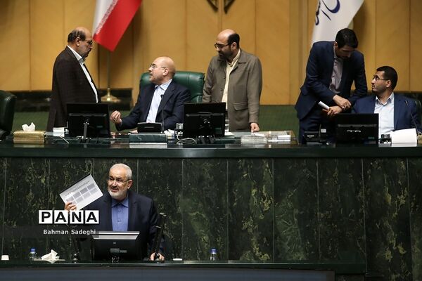 جلسه رای اعتماد وزیر صنعت، معدن و تجارت