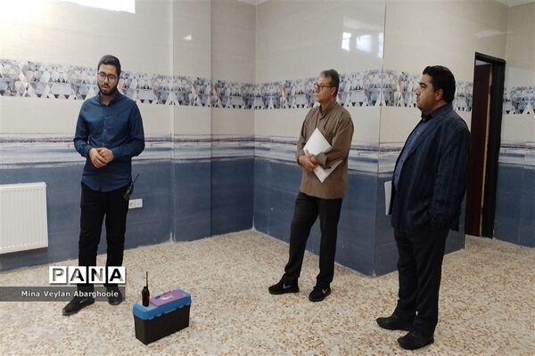 بازدید رئیس اداره پیشگیری در محیط کار ستاد مبارزه با موادمخدر از اولین اتاق نجات دانش‌آموزی کشور