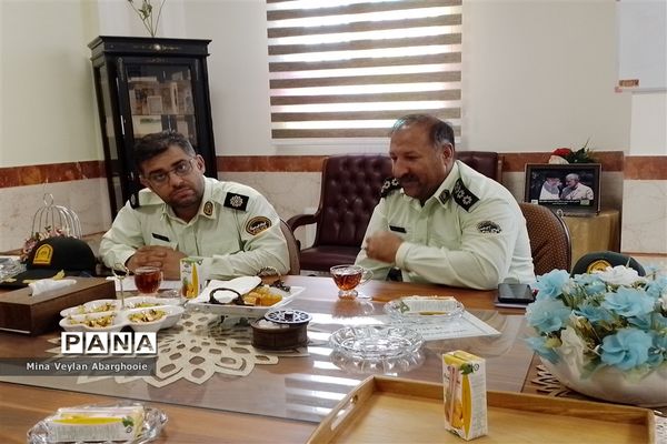 بازدید رئیس اداره پیشگیری در محیط کار ستاد مبارزه با موادمخدر از اولین اتاق نجات دانش‌آموزی کشور