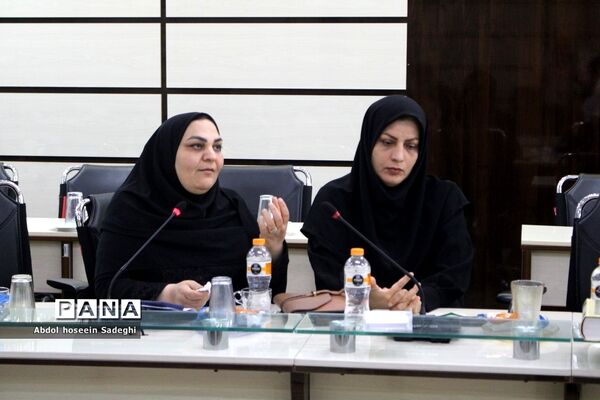 جلسه کارگروه ساماندهی لباس فرم دانش‌آموزان استان بوشهر