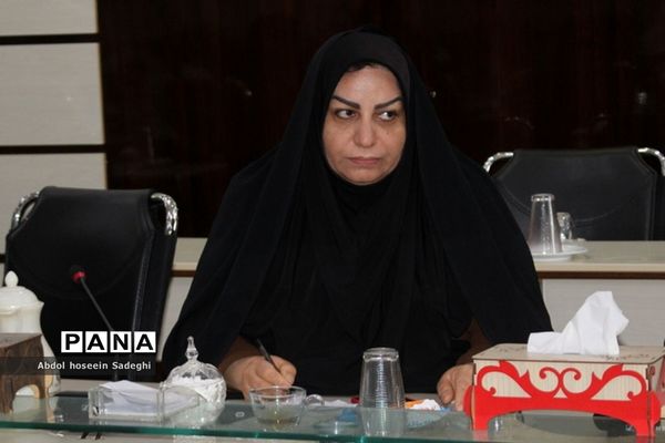 جلسه کارگروه ساماندهی لباس فرم دانش‌آموزان استان بوشهر