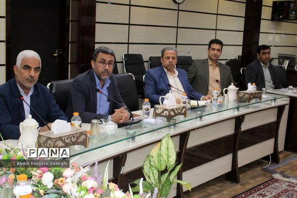 جلسه کارگروه ساماندهی لباس فرم دانش‌آموزان استان بوشهر