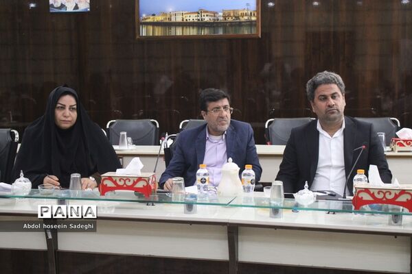 جلسه کارگروه ساماندهی لباس فرم دانش‌آموزان استان بوشهر