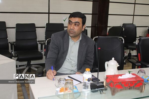جلسه کارگروه ساماندهی لباس فرم دانش‌آموزان استان بوشهر
