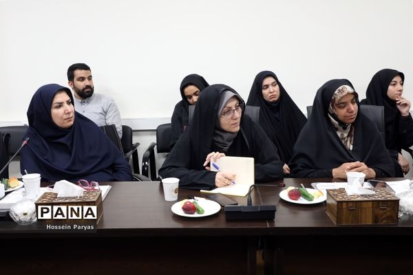 نشست صمیمی وزیر آموزش و پرورش با مدیران سازمان ملی تعلیم و تربیت کودک