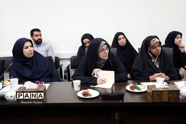 نشست صمیمی وزیر آموزش و پرورش با مدیران سازمان ملی تعلیم و تربیت کودک
