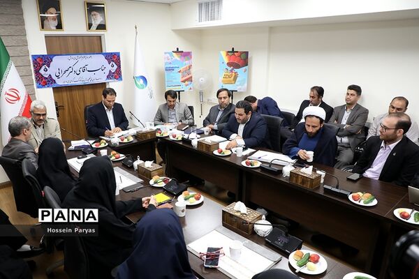 نشست صمیمی وزیر آموزش و پرورش با مدیران سازمان ملی تعلیم و تربیت کودک