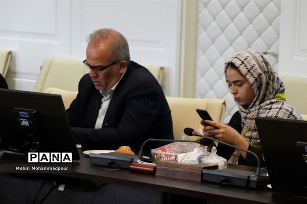 نشست خبری معاون غذا و دارو دانشگاه علوم پزشکی تبریز