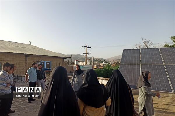 بازدید معلمان جوان ناحیه ۳ از پژوهش‌سرای اسدالله اسدی