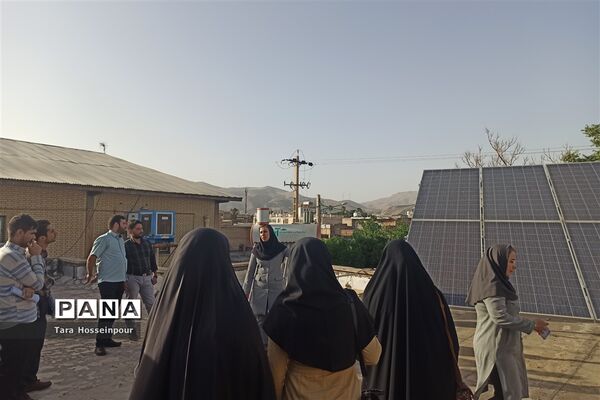 بازدید معلمان جوان ناحیه ۳ از پژوهش‌سرای اسدالله اسدی