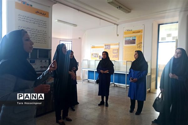 بازدید معلمان جوان ناحیه ۳ از پژوهش‌سرای اسدالله اسدی