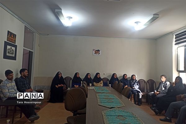 بازدید معلمان جوان ناحیه ۳ از پژوهش‌سرای اسدالله اسدی