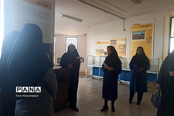 بازدید معلمان جوان ناحیه ۳ از پژوهش‌سرای اسدالله اسدی