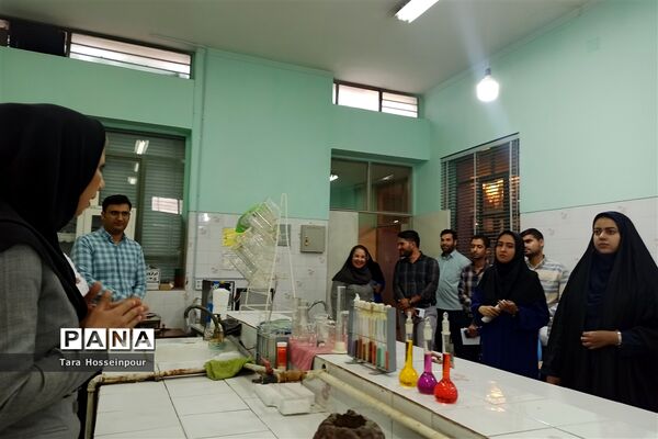 بازدید معلمان جوان ناحیه ۳ از پژوهش‌سرای اسدالله اسدی