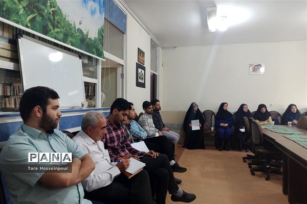 بازدید معلمان جوان ناحیه ۳ از پژوهش‌سرای اسدالله اسدی