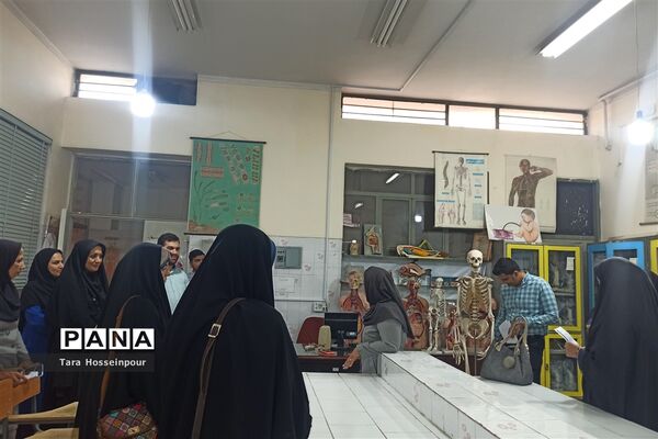 بازدید معلمان جوان ناحیه ۳ از پژوهش‌سرای اسدالله اسدی