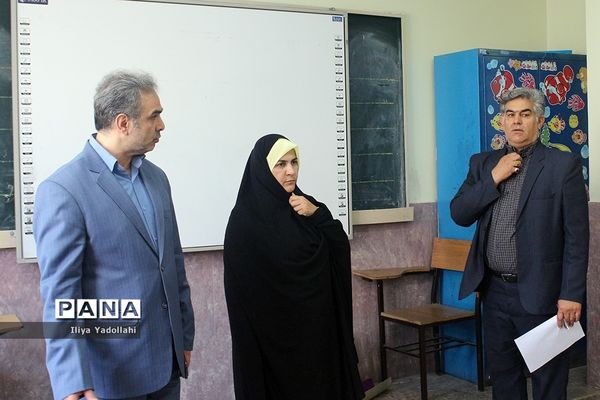 بازدید مدیر آموزش و پرورش منطقه 6 از دبستان پسرانه منتظری