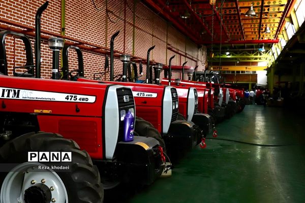 تور بازدید رسانه‌ای از کارخانه تراکتورسازی تبریز