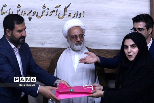 جلسه تجلیل از فعالان نانو آذربایجان شرقی  وابسته به ریاست جمهوری