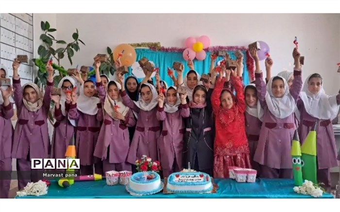 برگزاری «جشن خودکار» در دبستان حلیمه بخش کرخنگان شهرستان مروست