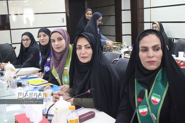نشست مسئولان و کارشناسان سازمان دانش‌آموزی استان بوشهر