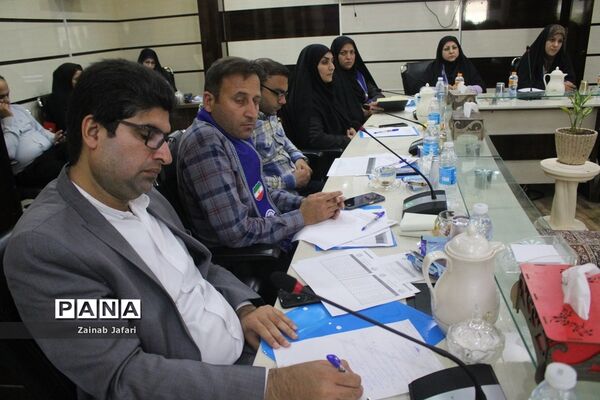 نشست مسئولان و کارشناسان سازمان دانش‌آموزی استان بوشهر