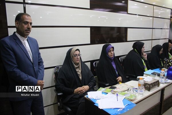 نشست مسئولان و کارشناسان سازمان دانش‌آموزی استان بوشهر