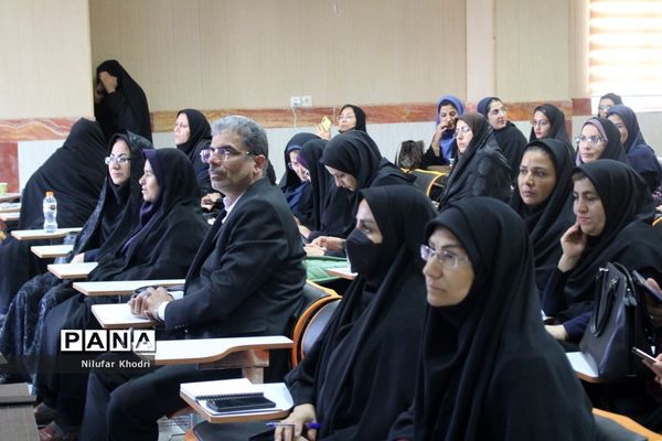 کارگاه آموزشی ارائه جدیدترین  یافته‌های تجربی در امور تربیتی، مشاوره و مراقبت در برابر آسیب‌های اجتماعی