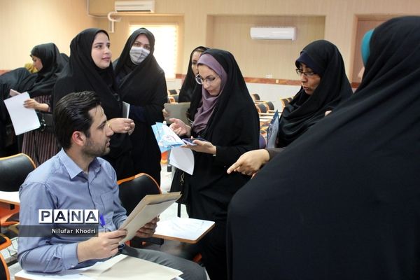 کارگاه آموزشی ارائه جدیدترین  یافته‌های تجربی در امور تربیتی، مشاوره و مراقبت در برابر آسیب‌های اجتماعی