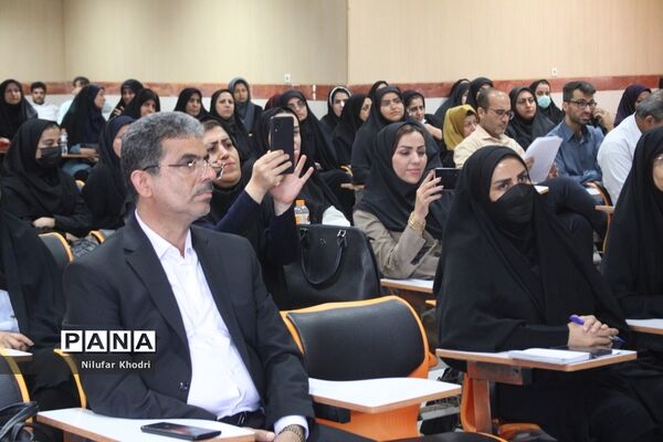 کارگاه آموزشی ارائه جدیدترین  یافته‌های تجربی در امور تربیتی، مشاوره و مراقبت در برابر آسیب‌های اجتماعی