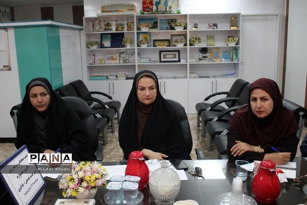 نشست هماهنگی و برنامه‌ریزی داوری جشنواره عصر جدید یاددهی یادگیری در بوشهر