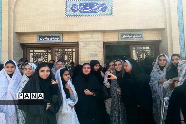 اعزام دانش‌آموزان دختر زیارت اولی استان اصفهان به مشهد مقدس