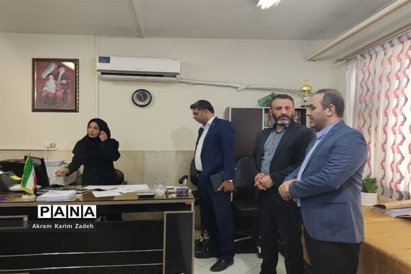 بازدید معاون پرورشی و فرهنگی آموزش و پرورش شهرستان‌های استان تهران  ازحوزه‌های تصحیح امتحانات نهایی اسلامشهر