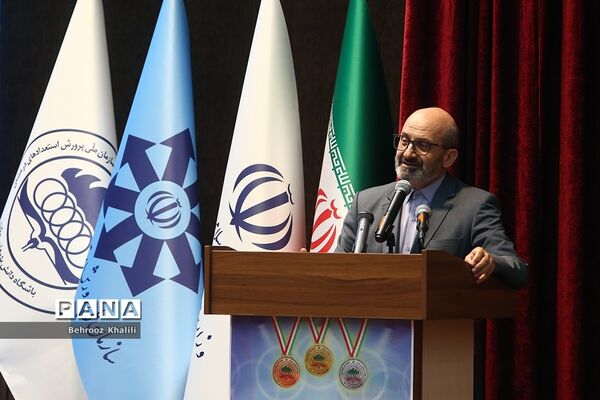 آیین تجلیل از مدال‌آوران المپیادهای علمی