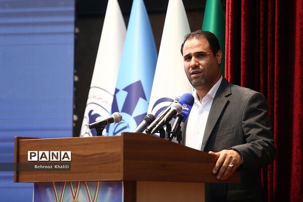 آیین تجلیل از مدال‌آوران المپیادهای علمی