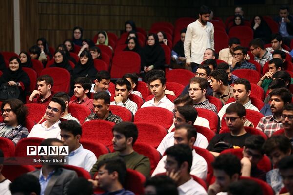 آیین تجلیل از مدال‌آوران المپیادهای علمی