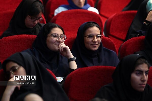 آیین تجلیل از مدال‌آوران المپیادهای علمی