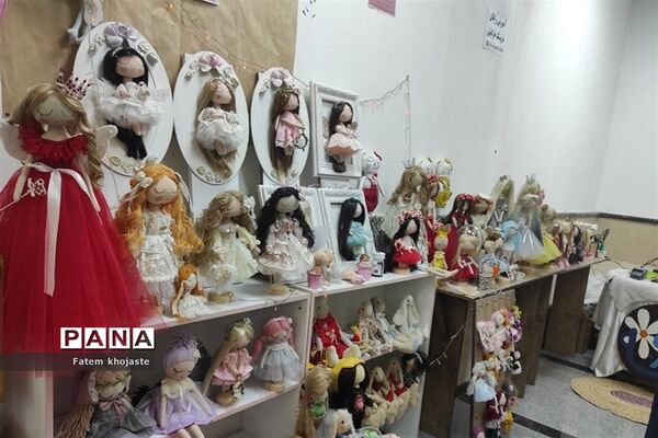 برپایی نمایشگاه صنایع‌ دستی در قرچک