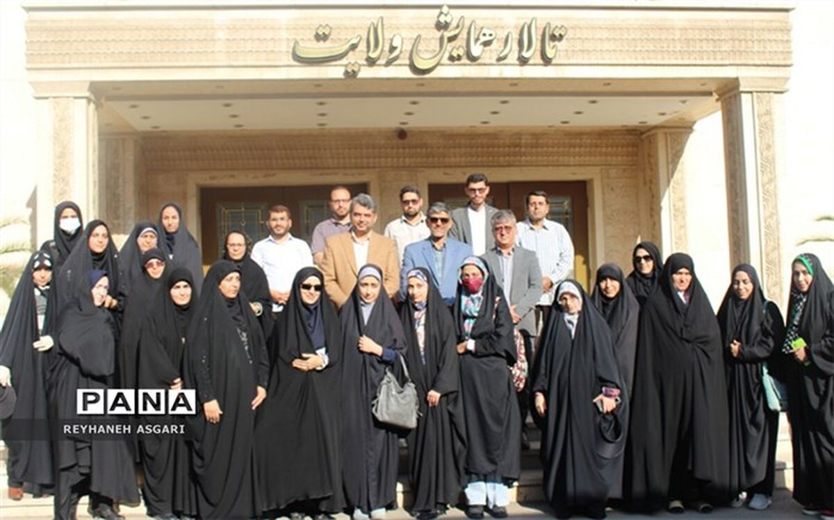 اعزام اولین کاروان فرهنگیان شهرستانهای تهران به دوره آموزشی-تربیتی «ولایت»/فیلم