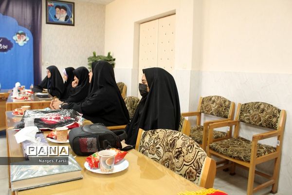 نشست همفکری هیات رئیسه مجلس دانش‌آموزی استان قم