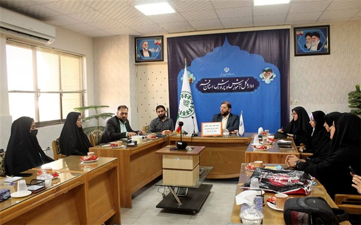 بررسی مصوبات جلسه شورای معاونین قم در نشست هم‌اندیشی هیات رییسه مجلس دانش‌آموزی