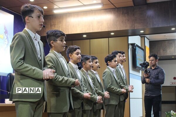 آیین تجلیل از مدال‌آوران المپیاد‌ها و جشنواره‌های علمی قم