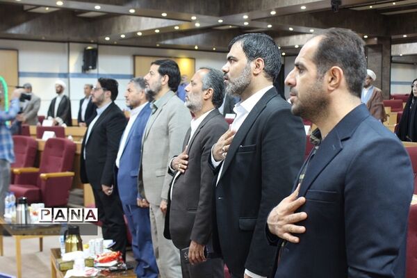 آیین تجلیل از مدال‌آوران المپیاد‌ها و جشنواره‌های علمی قم