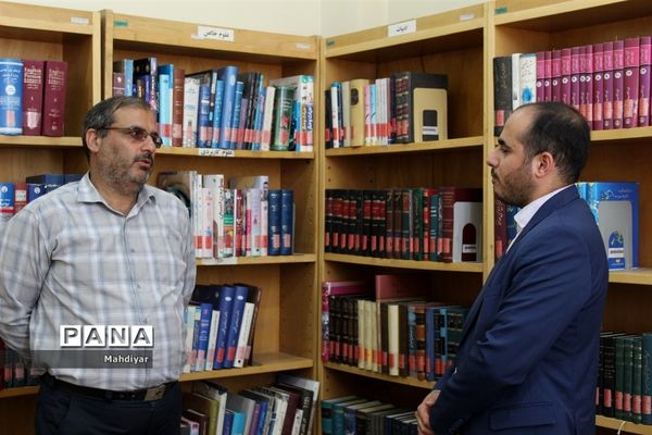 بازدید معاون پرورشی آموزش و پرورش شهر جوادآباد از کتابخانه امام خمینی (ره)