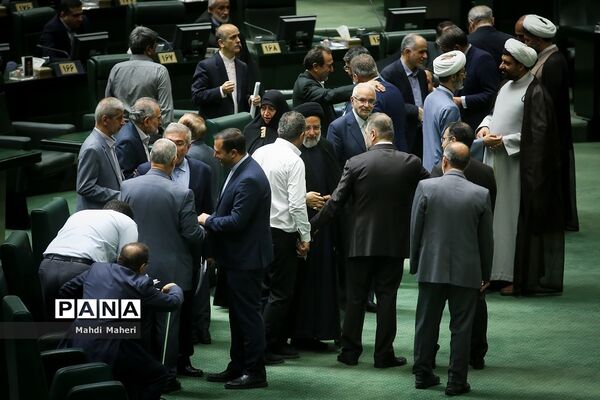 جلسه علنی مجلس شورای اسلامی با حضور رئیس جمهوری
