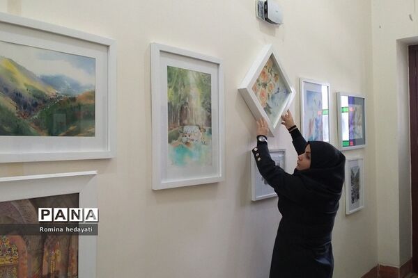 نمایشگاه دستاوردهای دانش‌آموزان هنرستان مبتکران رودهن‌